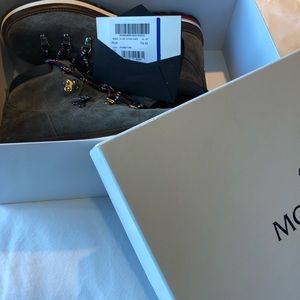 New Moncler Peak boots size 42